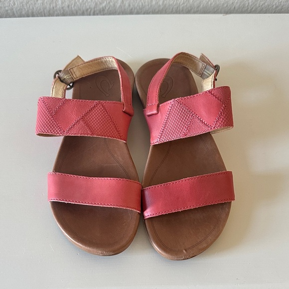 NWT OluKai Women's Patterned Leather Sandals Women’s Size EU 37 - Picture 1 of 14